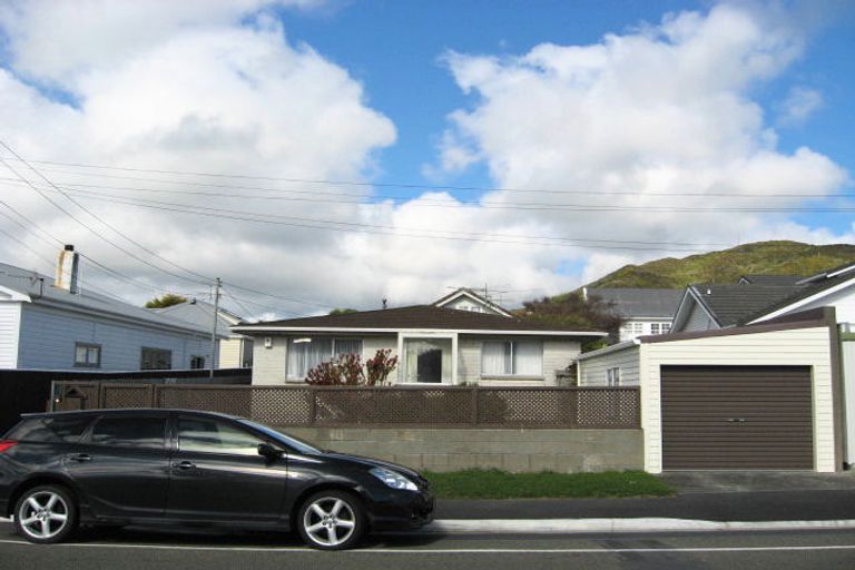 Photo of property in 9 Lewer Street, Karori, Wellington, 6012