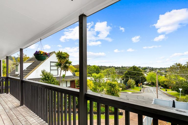 Photo of property in 1/84a Avonleigh Road, Green Bay, Auckland, 0604