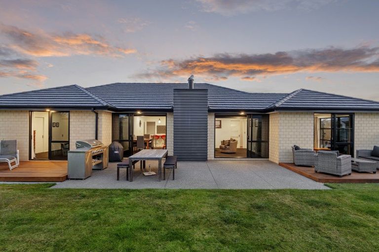 Photo of property in 52 Shadbolt Lane, Rolleston, 7614