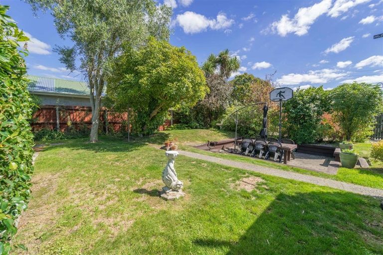 Photo of property in 247 Wairakei Road, Bryndwr, Christchurch, 8053