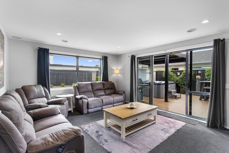 Photo of property in 47 San Priamo Place, Paraparaumu Beach, Paraparaumu, 5032