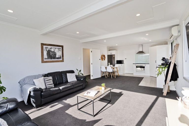 Photo of property in 27 Holloway Street, Waikiwi, Invercargill, 9810