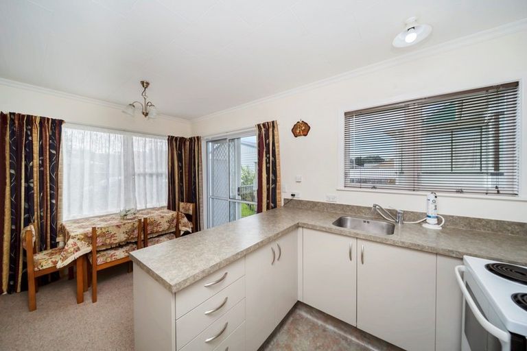 Photo of property in 93a Tukapa Street, Westown, New Plymouth, 4310