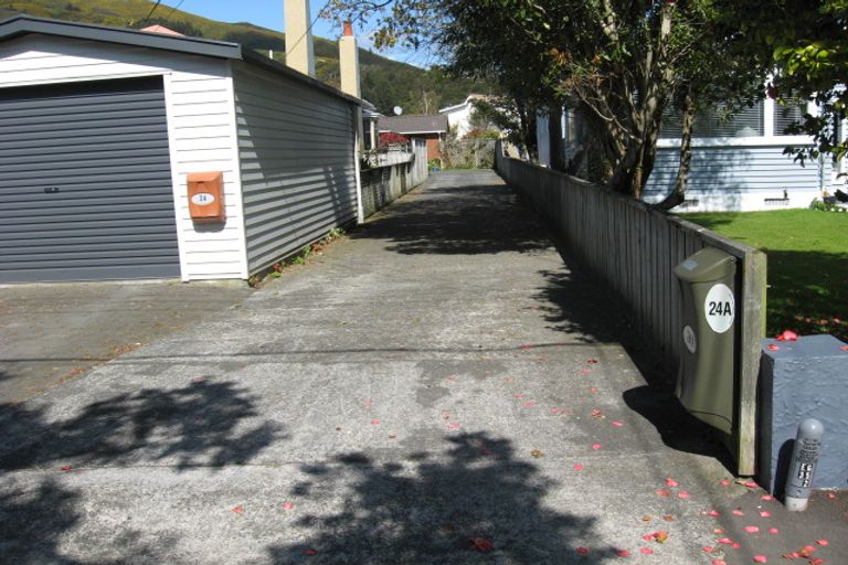 Photo of property in 24a Saint Ronans Avenue, Waterloo, Lower Hutt, 5011