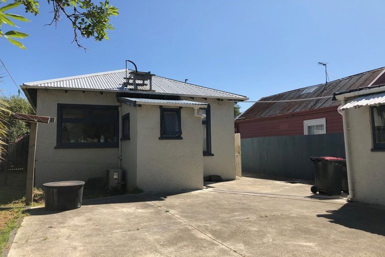 Photo of property in 104 Barbour Street, Waltham, Christchurch, 8011