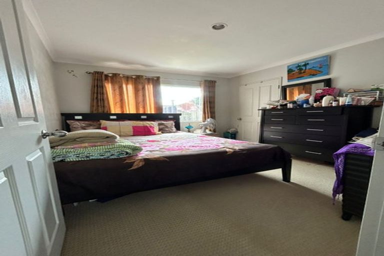 Photo of property in 4 Sid Place, Mangere, Auckland, 2022