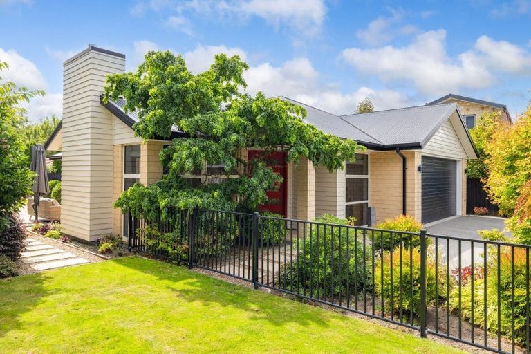 Photo of property in 11 Breton Close, Northwood, Christchurch, 8051