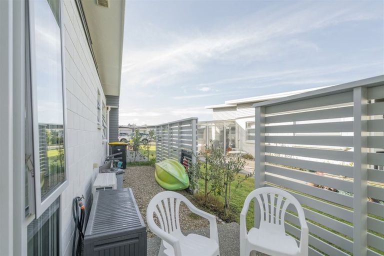 Photo of property in 16 Vanita Drive, Whitianga, 3510