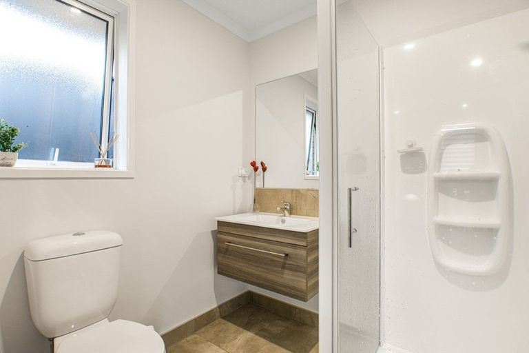 Photo of property in 8 Tahuna Minhinnick Drive, Glenbrook, Waiuku, 2681