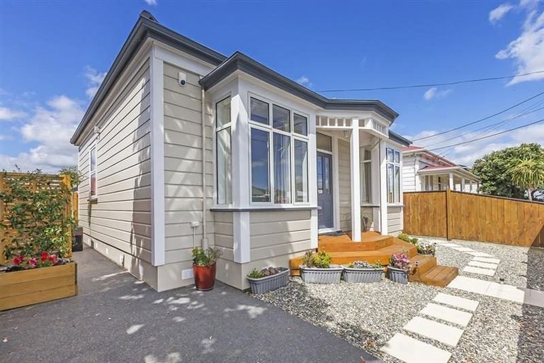 Photo of property in 10 Queen Street, Petone, Lower Hutt, 5012