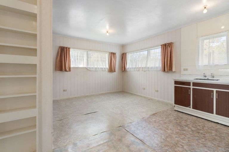 Photo of property in 21 Bentley Avenue, Glenfield, Auckland, 0629