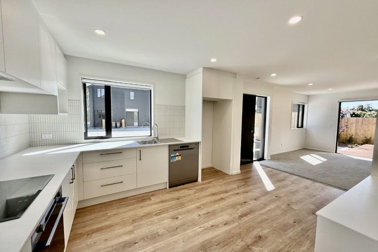 Photo of property in 4/107 Smith Street, Woolston, 8062