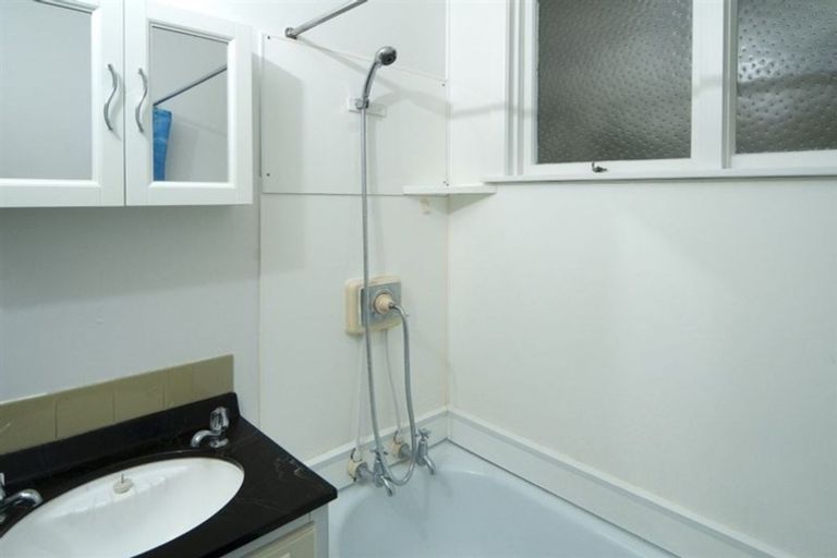 Photo of property in 4/39 Shakespeare Road, Milford, Auckland, 0620