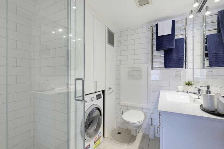 Photo of property in The Capital, 17/370 Oriental Parade, Oriental Bay, Wellington, 6011