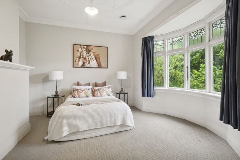 Photo of property in 13 Athol Place, Ravensbourne, Dunedin, 9022