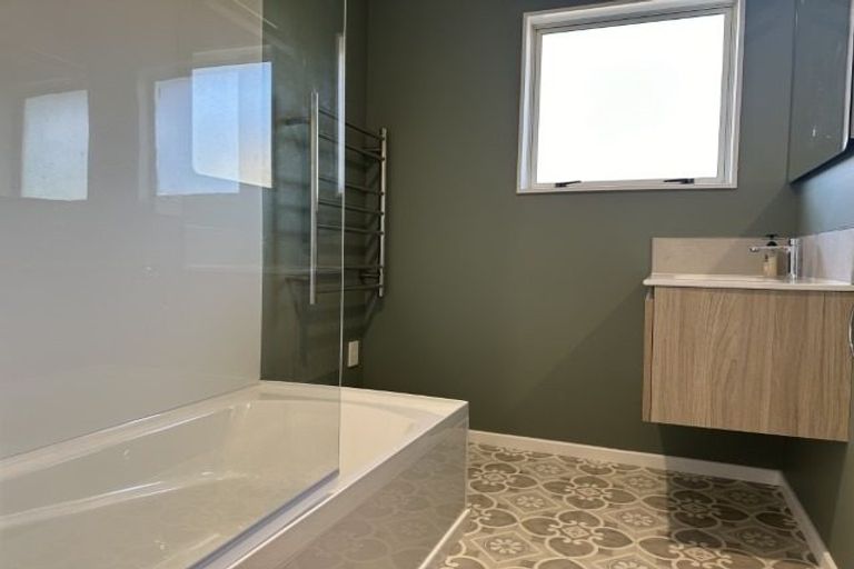 Photo of property in 10a Roys Road, Parkvale, Tauranga, 3112