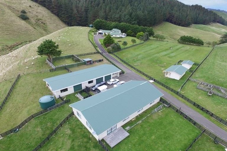 Photo of property in 246 Takapu Road, Takapu Valley, Wellington, 5028
