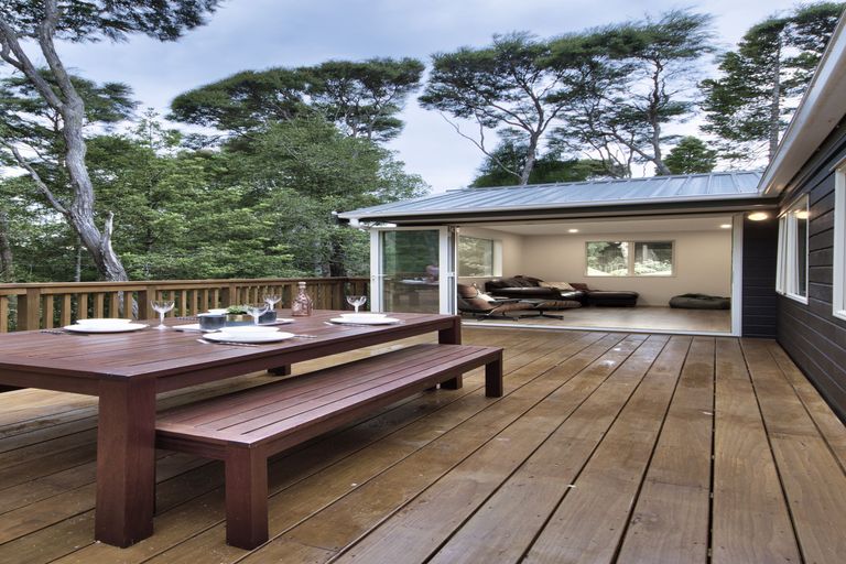 Photo of property in 53a Onedin Place, Titirangi, Auckland, 0604