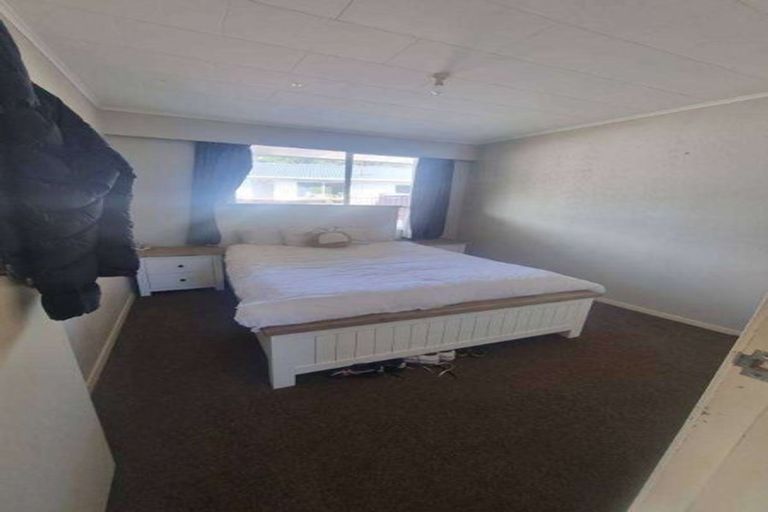 Photo of property in 7 Clematis Grove, Maungaraki, Lower Hutt, 5010