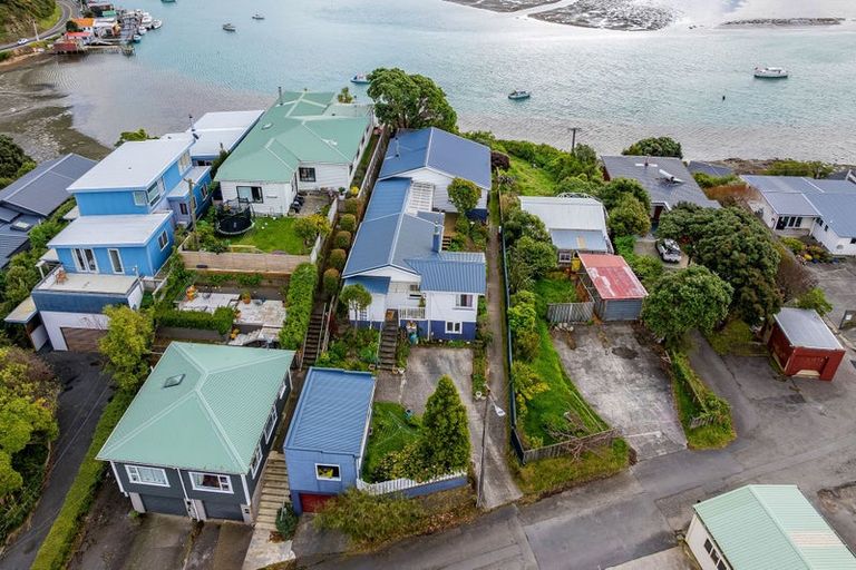 Photo of property in 61 Bayview Road, Paremata, Porirua, 5024
