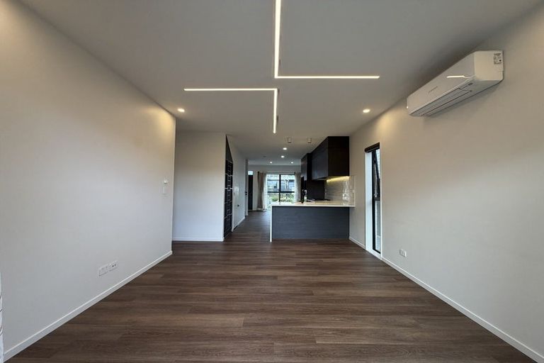 Photo of property in 5 Pilot Drive, Hobsonville, Auckland, 0616