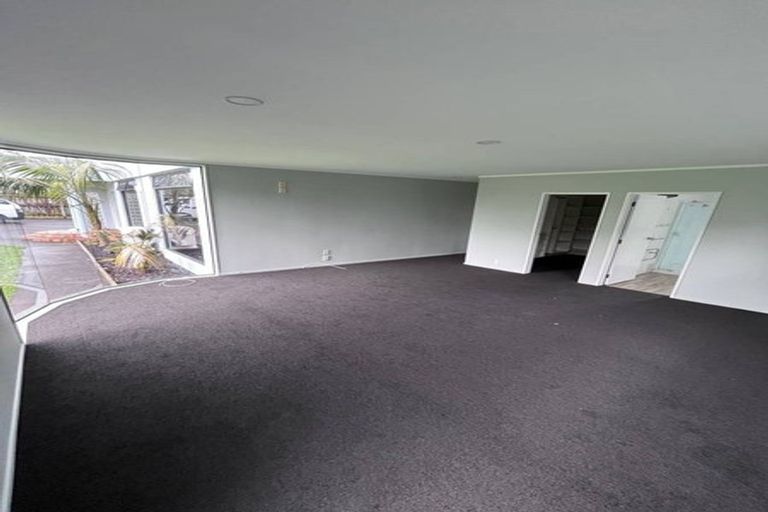 Photo of property in 19 Claude Road, Hillpark, Auckland, 2102