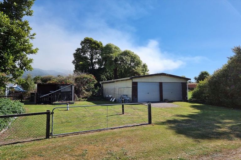 Photo of property in 47 Aylmer Street, Ross, 7812