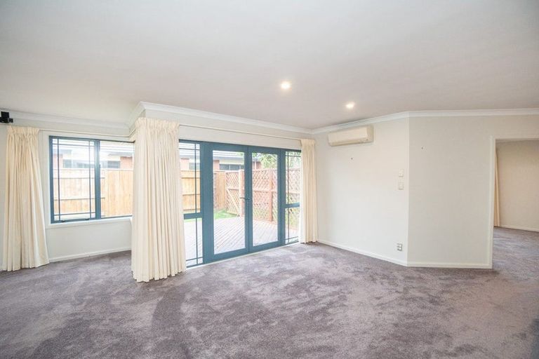 Photo of property in 64 Royal Oak Drive, Kelvin Grove, Palmerston North, 4414