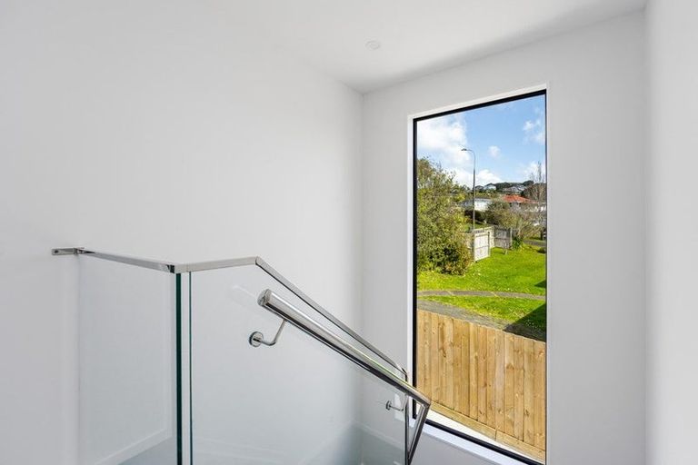 Photo of property in 142 Moore Street, Hillcrest, Auckland, 0627