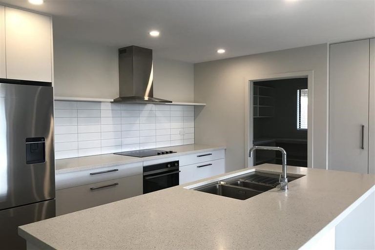 Photo of property in 58 Stratford Drive, Mount Pisa, Cromwell, 9383