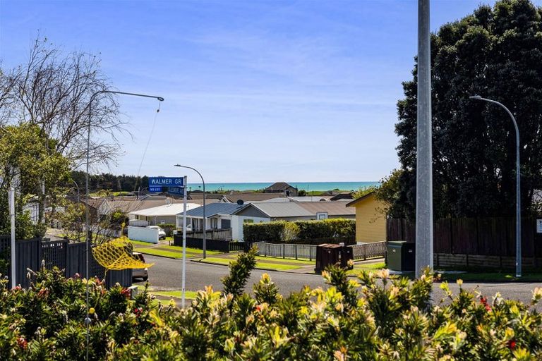 Photo of property in 1a Walmer Grove, Bell Block, New Plymouth, 4312