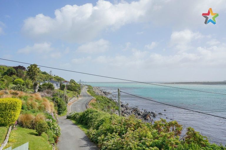 Photo of property in 14 Marine Parade, Bluff, 9814