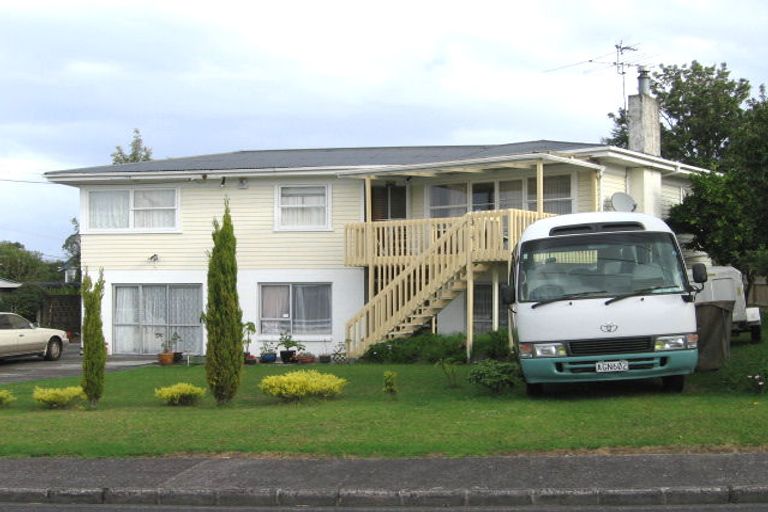 Photo of property in 95 Tiroroa Avenue, Te Atatu South, Auckland, 0610