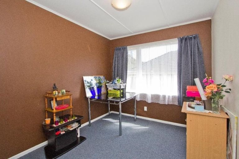 Photo of property in 61 Sunny Grove, Wainuiomata, Lower Hutt, 5014