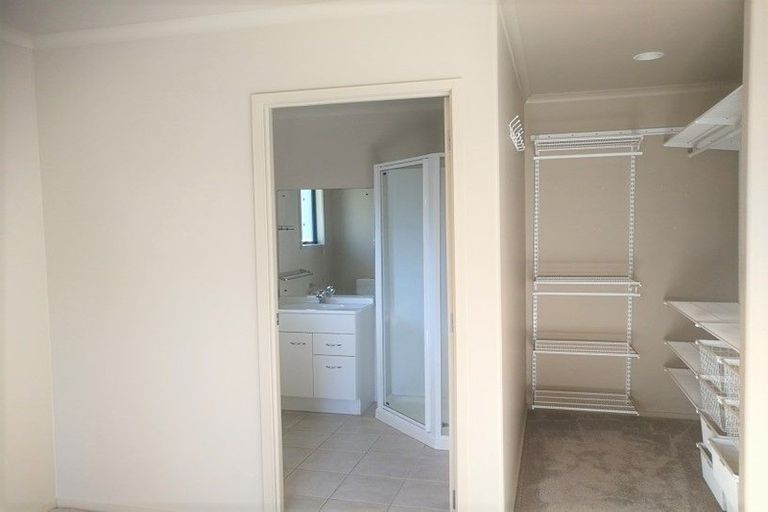 Photo of property in 2/163 Forrest Hill Road, Forrest Hill, Auckland, 0620