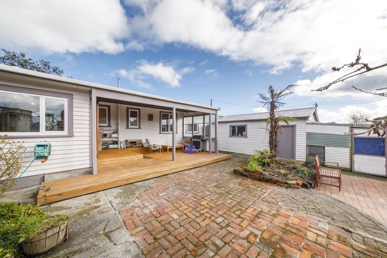 Photo of property in 31 Hedges Street, Sanson, 4817