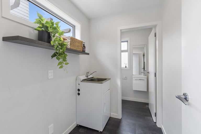 Photo of property in 23e Hinau Street, Tawa, Wellington, 5028