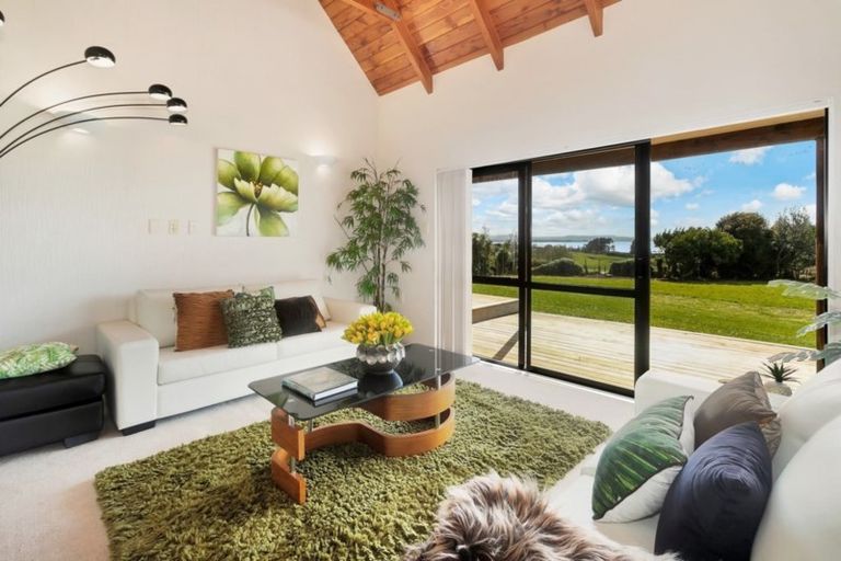 Photo of property in 359 Clarks Beach Road, Clarks Beach, Pukekohe, 2679