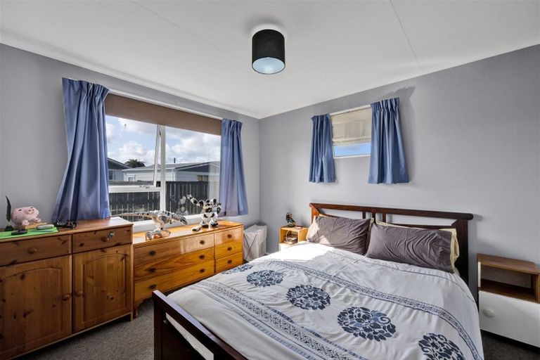 Photo of property in 37a Sunnyvale Street, Bell Block, New Plymouth, 4312