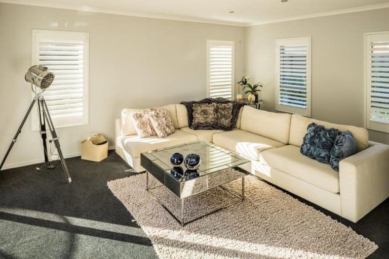 Photo of property in 202 Westchester Drive, Churton Park, Wellington, 6037