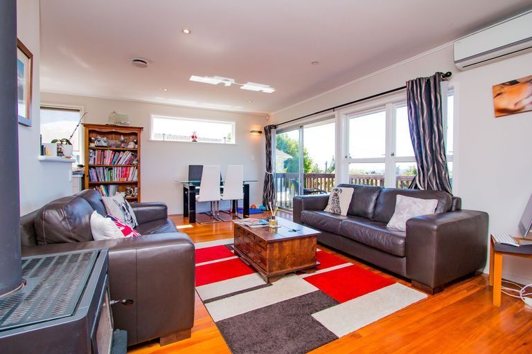 Photo of property in 39 Shetland Street, Glen Eden, Auckland, 0602