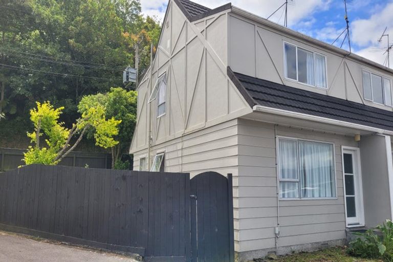 Photo of property in 264p Grounsell Crescent, Belmont, Lower Hutt, 5010