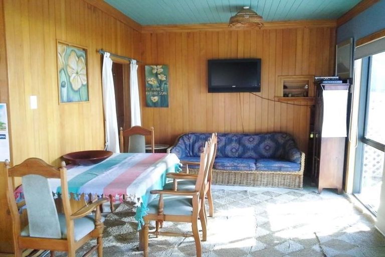 Photo of property in 31 Onaero Beach Road, Onaero, Urenui, 4383