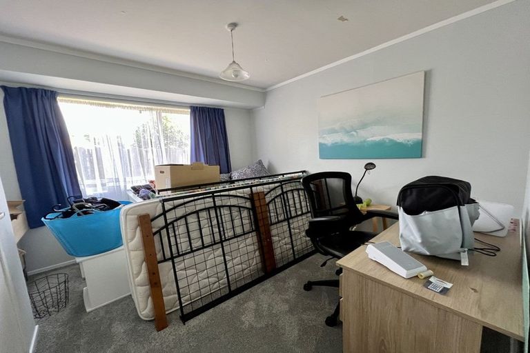 Photo of property in 27 Sheralee Place, Bucklands Beach, Auckland, 2014