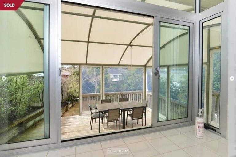 Photo of property in 17 Peterhouse Place, West Harbour, Auckland, 0618