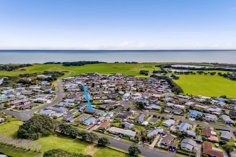 Photo of property in 27 Culzean Grove, Bell Block, New Plymouth, 4312