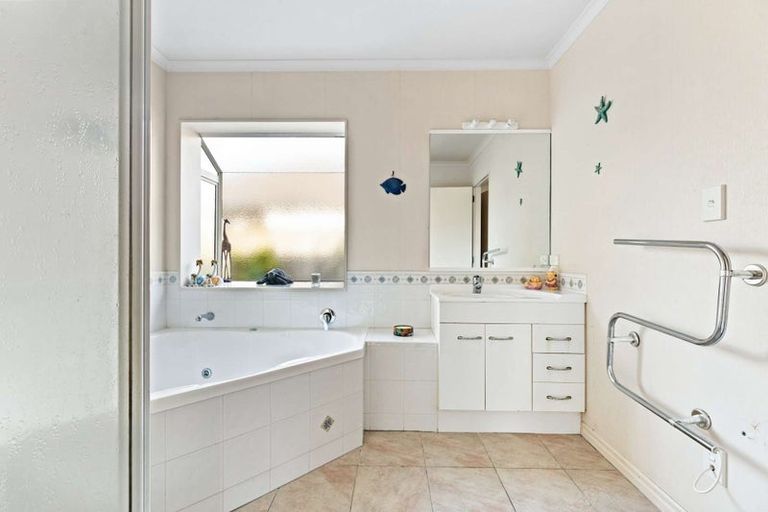 Photo of property in 148 Evans Road, Papamoa Beach, Papamoa, 3118