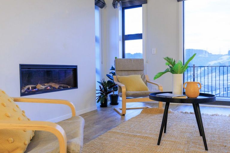 Photo of property in 6 Atherton Terrace, Churton Park, Wellington, 6037