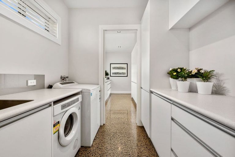 Photo of property in 44 Warman Road, Okura, Albany, 0792