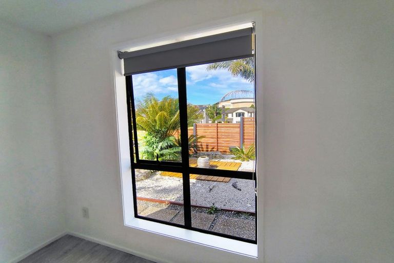 Photo of property in 61 Fernhill Way, Oteha, Auckland, 0632